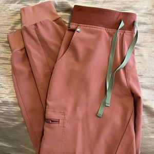 Mineral mauve joggers size medium, regular length